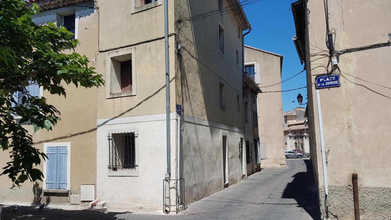 Cosy Corner Apartment LʼIsle-sur-la-Sorgue Екстериор снимка
